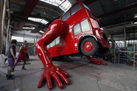 london-bus-sculpture